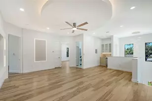 2483 Bay St, Sarasota, FL 34237 - Photo 30