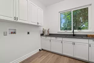 1707 Caribbean Dr, Sarasota, FL 34231 - Photo 34