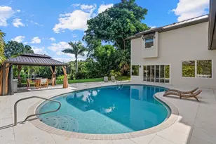 1707 Caribbean Dr, Sarasota, FL 34231 - Photo 44