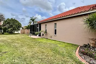 3715 72nd Ave E, Sarasota, FL 34243 - Photo 26