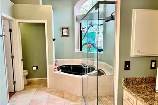3715 72nd Ave E, Sarasota, FL 34243 - Photo 14
