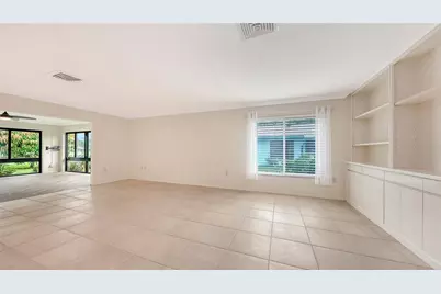 4777 Ringwood Meadow, Sarasota, FL 34235 - Photo 8