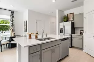 10814 Eclipse St, Sarasota, FL 34241 - Photo 6