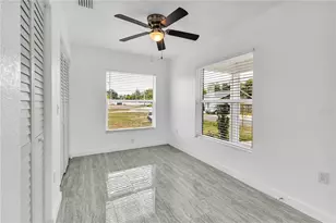 5310 22nd St Ct E, Bradenton, FL 34203 - Photo 6