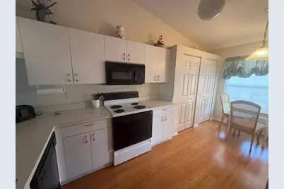 4211 Caddie Drive E #202, Bradenton, FL 34203 - Photo 2