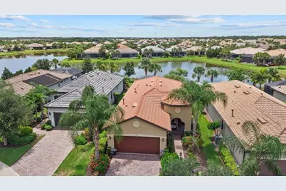 17011 Hampton Falls Terrace, Lakewood Ranch, FL 34202 - Photo 2