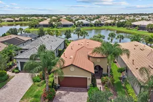 17011 Hampton Falls Terrace, Lakewood Ranch, FL 34202 - Photo 2