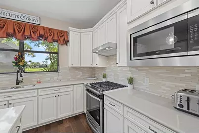 17011 Hampton Falls Terrace, Lakewood Ranch, FL 34202 - Photo 12