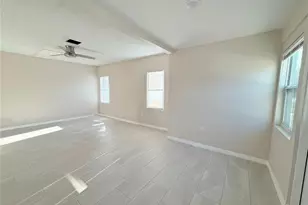 1015 23rd Ave W, Bradenton, FL 34205 - Photo 6