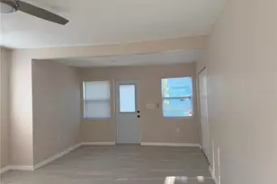 1015 23rd Ave W, Bradenton, FL 34205 - Photo 2