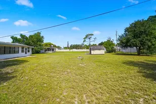 105 Allen Ave, Winter Haven, FL 33880 - Photo 2