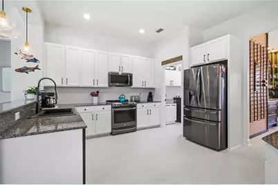 8051 36th Street Circle E, Sarasota, FL 34243 - Photo 10