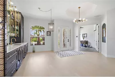 8051 36th Street Circle E, Sarasota, FL 34243 - Photo 2