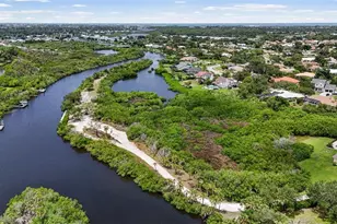 1318 Vermeer Dr, Nokomis, FL 34275 - Photo 84