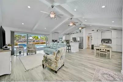 514 Key Royale Drive, Bradenton Beach, FL 34217 - Photo 10