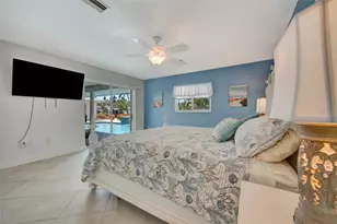 514 Key Royale Dr, Holmes Beach, FL 34217 - Photo 38