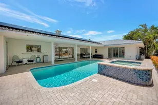 514 Key Royale Dr, Holmes Beach, FL 34217 - Photo 46