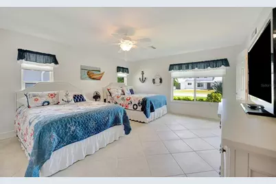 514 Key Royale Drive, Bradenton Beach, FL 34217 - Photo 34