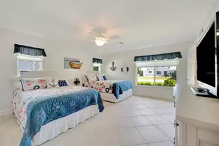 514 Key Royale Dr, Holmes Beach, FL 34217 - Photo 34