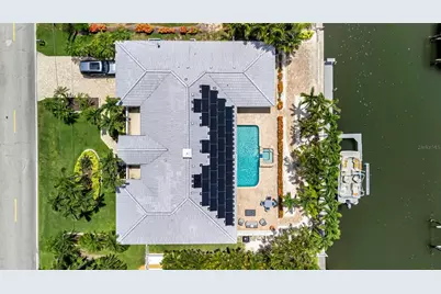 514 Key Royale Drive, Bradenton Beach, FL 34217 - Photo 6