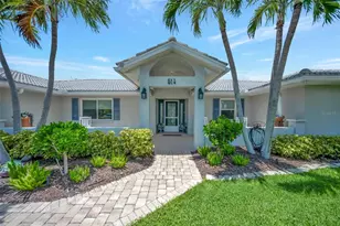 514 Key Royale Dr, Holmes Beach, FL 34217 - Photo 8
