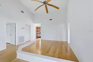 5387 Huntingwood Ct, Sarasota, FL 34235 - Photo 18