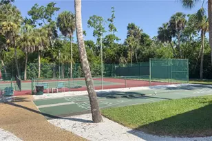4857 Village Gardens Dr, Sarasota, FL 34234 - Photo 26
