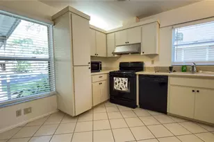 4857 Village Gardens Dr, Sarasota, FL 34234 - Photo 12