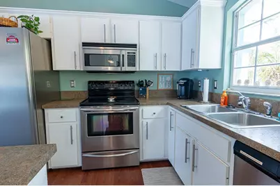 906 Wee Burn Place, Sarasota, FL 34243 - Photo 12