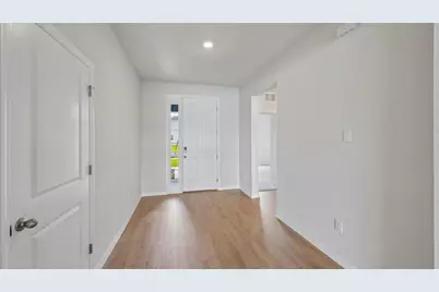 10429 Woodland Garden Way, Parrish, FL 34219 - Photo 2