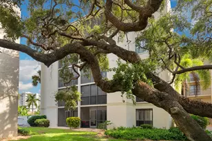 6157 Midnight Pass Rd, Sarasota, FL 34242 - Photo 4