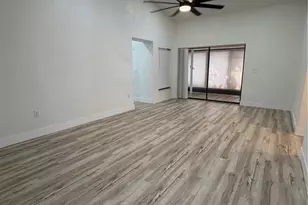 339 Pembroke Ln S, Venice, FL 34293 - Photo 2