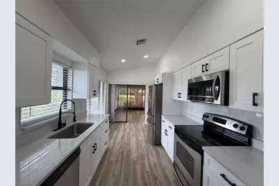 339 Pembroke Lane S #228, Venice, FL 34293 - Photo 4