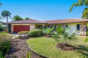 5456 Azure Way, Sarasota, FL 34242 - Photo 2