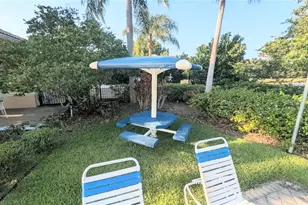 3696 Parkridge Cir, Sarasota, FL 34243 - Photo 32