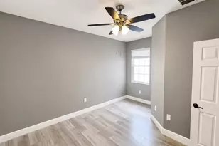 3696 Parkridge Cir, Sarasota, FL 34243 - Photo 24