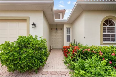 4561 Murcia Boulevard #13, Sarasota, FL 34238 - Photo 2