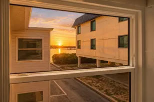 611 Gulf Dr N, Bradenton Beach, FL 34217 - Photo 20