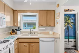 611 Gulf Dr N, Bradenton Beach, FL 34217 - Photo 24