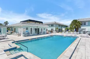 611 Gulf Dr N, Bradenton Beach, FL 34217 - Photo 4