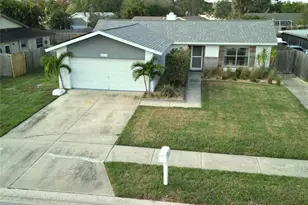 6524 Mauna Loa Blvd, Sarasota, FL 34241 - Photo 1