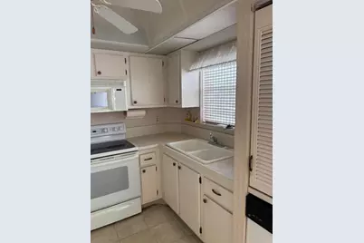 4210 Ironwood Circle #404J, Bradenton, FL 34209 - Photo 14
