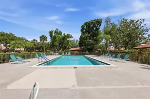 5451 Golf Pointe Dr, Sarasota, FL 34243 - Photo 44
