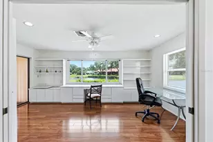 5451 Golf Pointe Dr, Sarasota, FL 34243 - Photo 24