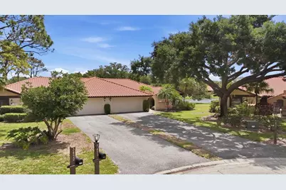 5451 Golf Pointe Drive #V-225, Sarasota, FL 34243 - Photo 1