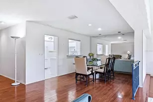 5451 Golf Pointe Dr, Sarasota, FL 34243 - Photo 14
