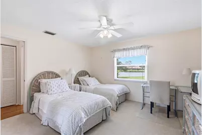 5451 Golf Pointe Drive #V-225, Sarasota, FL 34243 - Photo 24