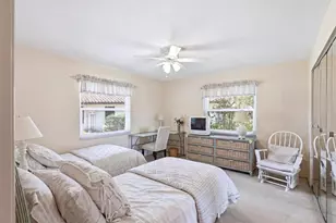 5451 Golf Pointe Dr, Sarasota, FL 34243 - Photo 22