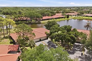 5451 Golf Pointe Dr, Sarasota, FL 34243 - Photo 38