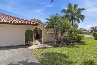 5451 Golf Pointe Drive #V-225, Sarasota, FL 34243 - Photo 32